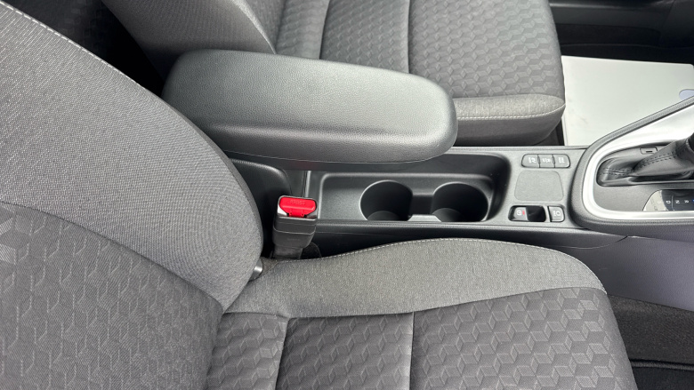 Toyota Yaris 1.5 Hybrid Design 5dr CVT Hybrid Hatchback